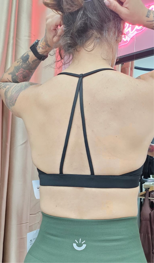 TOP DEPORTIVO NEGRO KORA