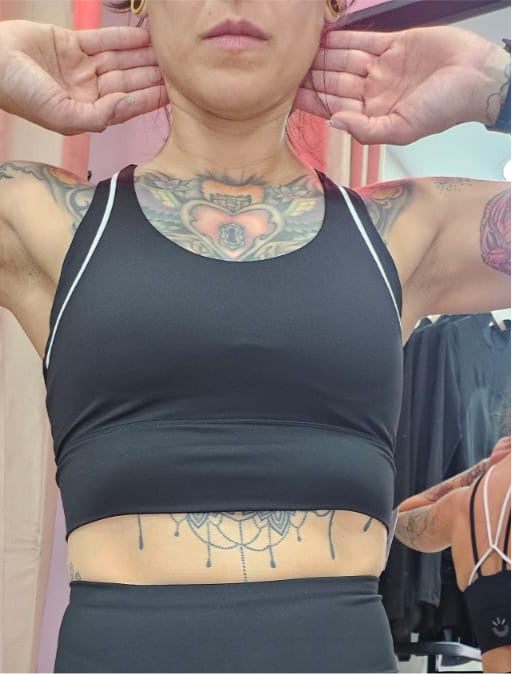 TOP KORA DETALLE VIVO NEGRO